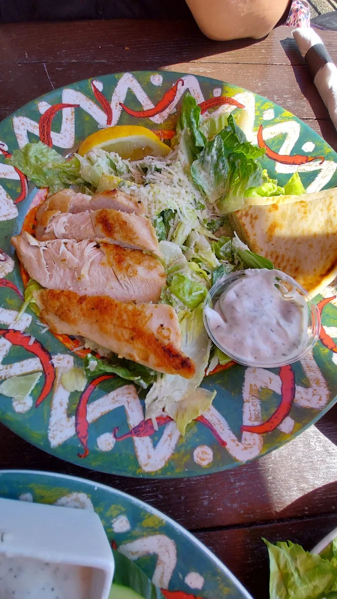 鸡肉沙拉, Pescadores Bistro
